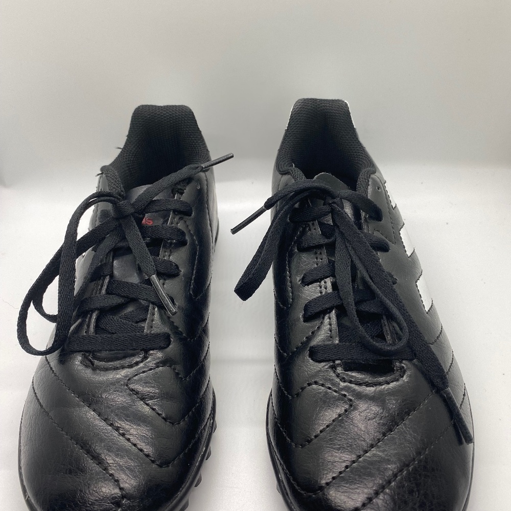 BRAND ADIDAS NEW  NO BOX  UNISEX CHILD  GOLETTO V111 TOY SOCCER SHOES